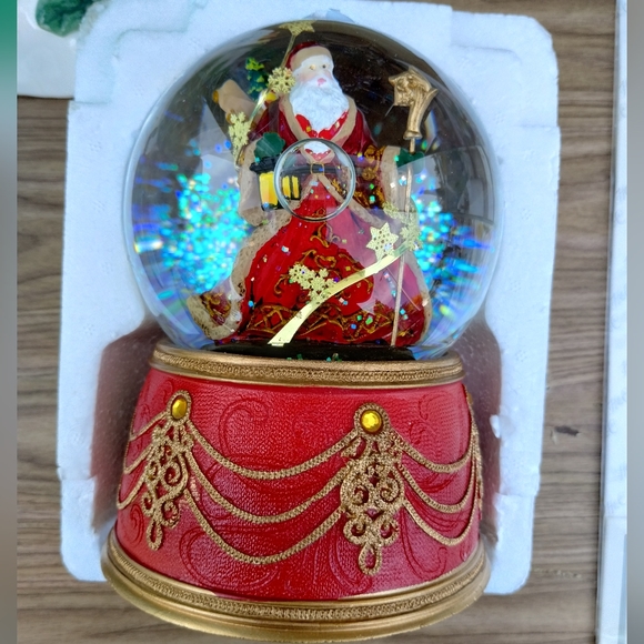 Roman Santa Musical We Wish You a Merry Christmas Snow Globe - Picture 2 of 2